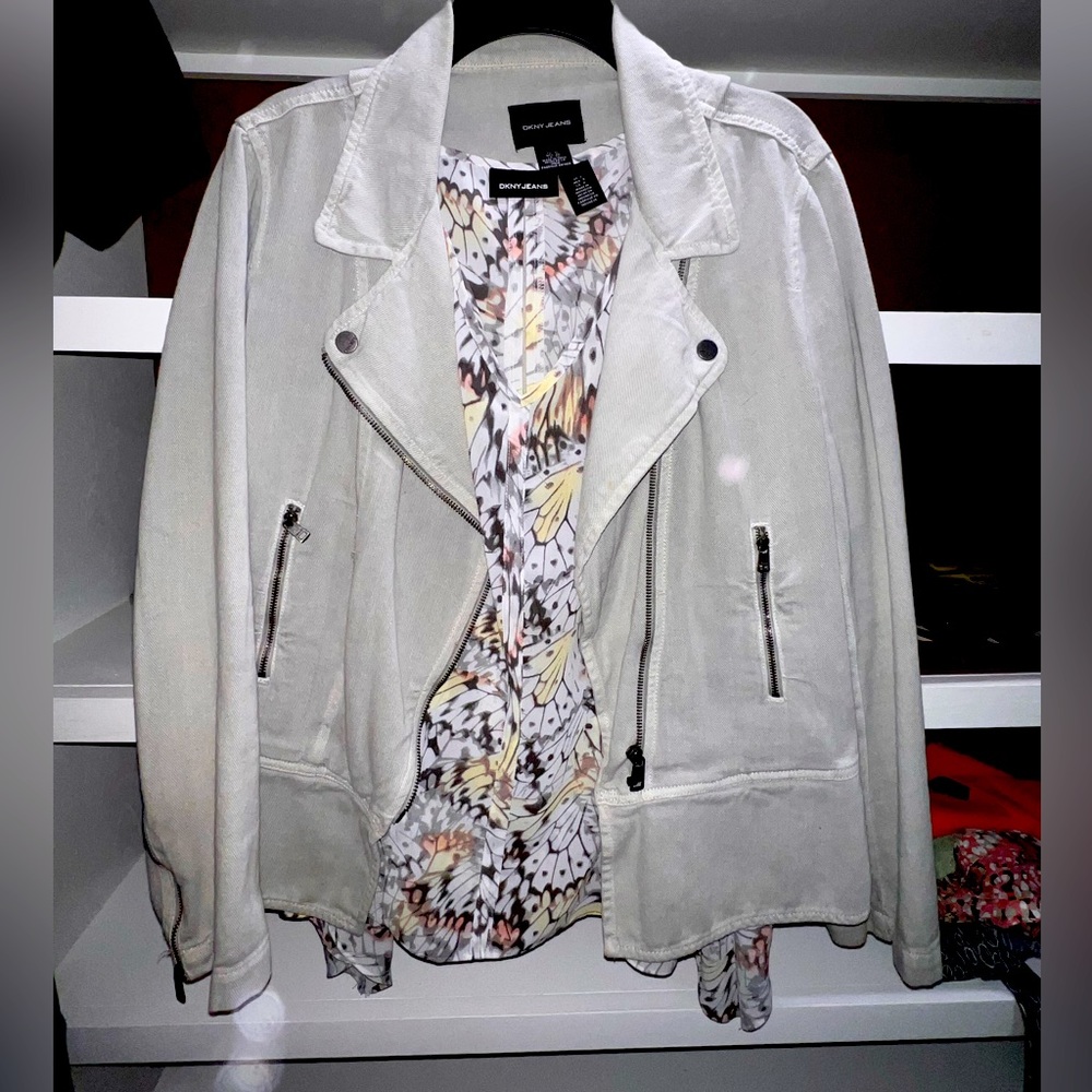 DKNY khaki Jean jacket with cute top